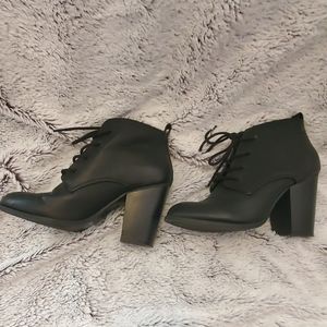 Heeled black lace up booties, size 7